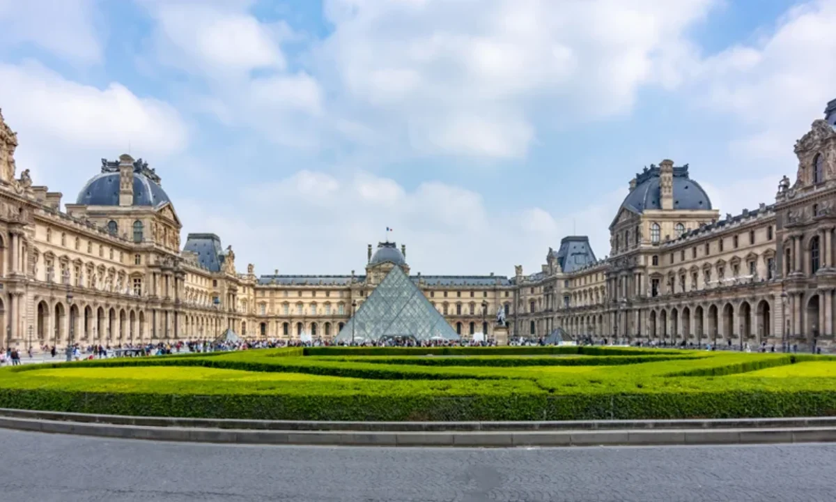 Original Architect of the Louvre Museum