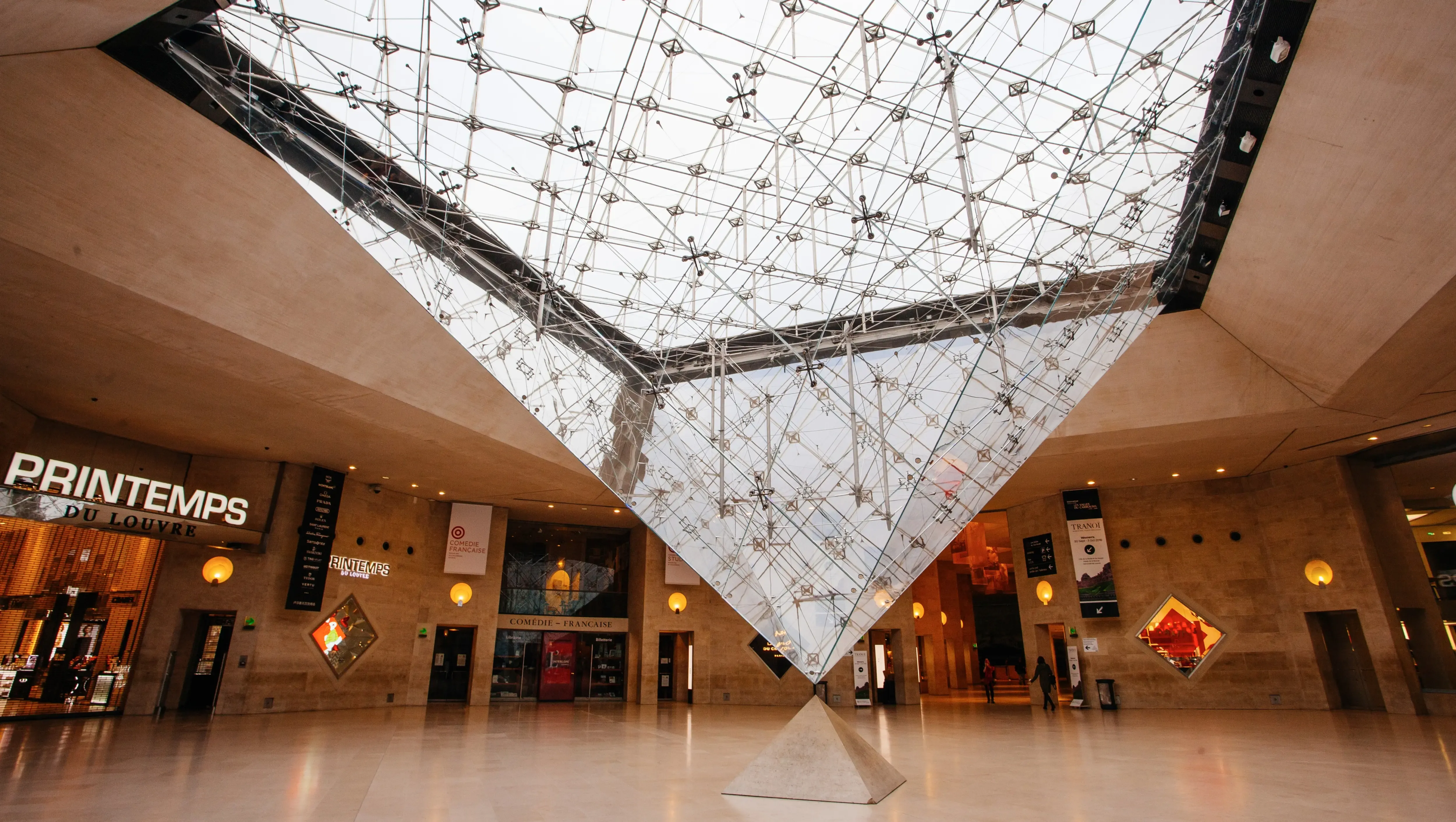 Carrousel du Louvre – Alternative Entrance